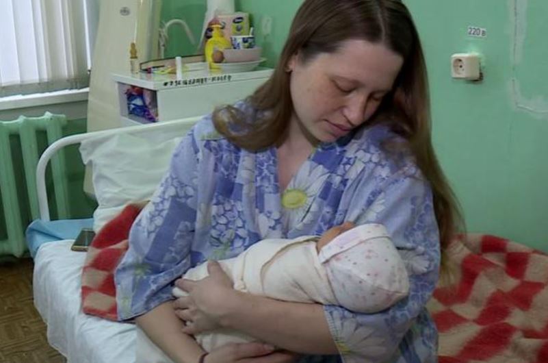 Женщина забеременела от рыбы. Беременна от собственного сына фото. 18 летняя девушка рожает. Tressa middleton. 18 летняя девушка рожает.